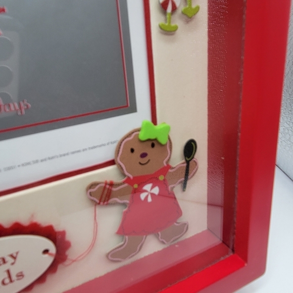 GINGERBREAD HOLIDAY FRIENDS SHADOWBOX PICTURE FRAME w/ CANDY TREES & FLOWERS - Picture 9 of 11